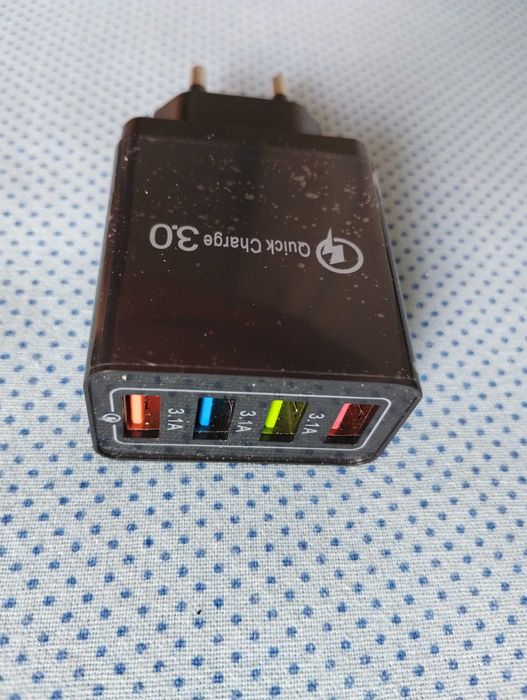 Cетевое зарядное устройство Quick Charge 3.0 /  4 порта USB