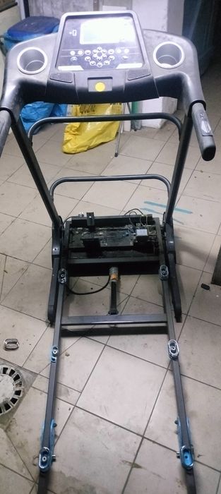 Stelaż bieżni urbogym