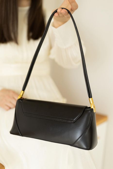 Гарна жіноча суможка  , універсальна.