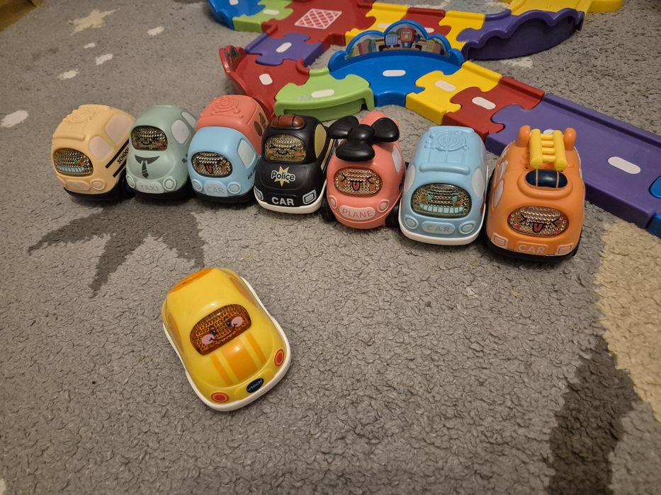 Garaż VTech Tut Tut + warsztat Vtech Tut Tut + tor uliczny + autka