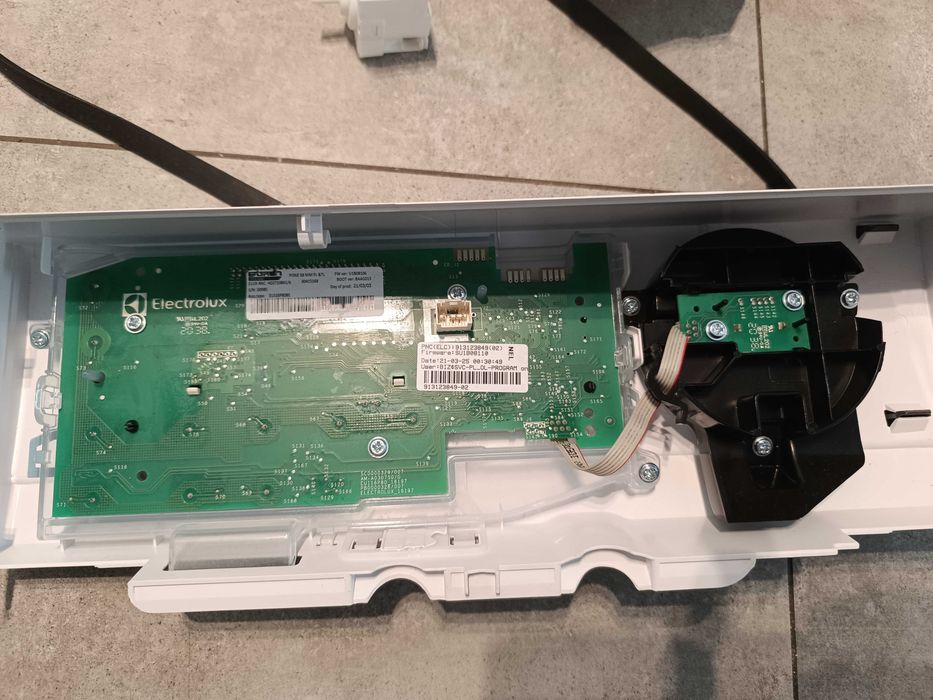 Запчастини на пралку AEG LTX8C373