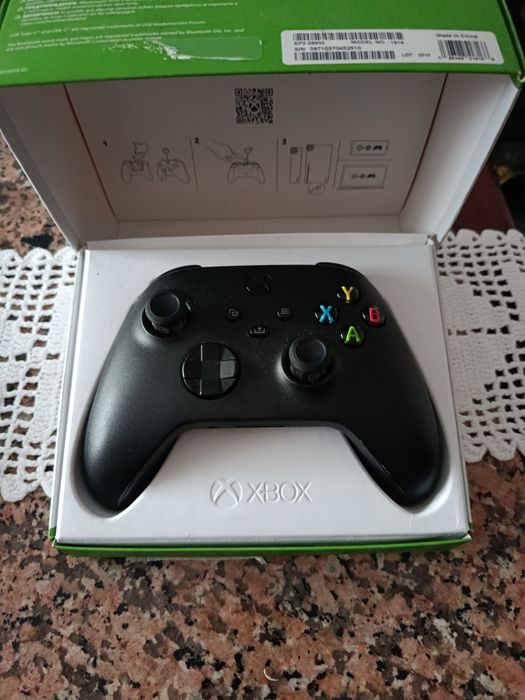 Comando Xbox series S com garantia de quase 2 anos novo
