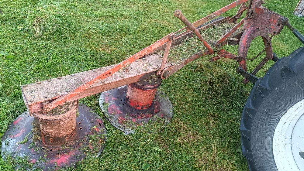 Продам роторну косарку