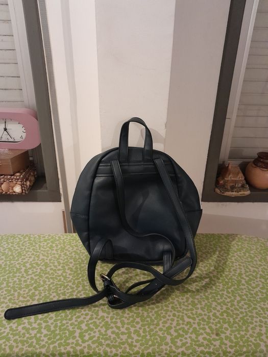 Vendo Mochila de Senhora VILANOVA muito bonita como nova