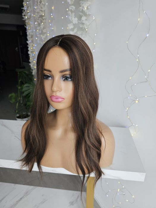 Laura topper naturalny brąz z pasemkami fale 50 cm