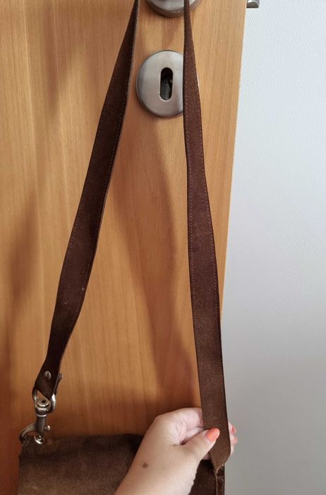 Mala castanha com franjas