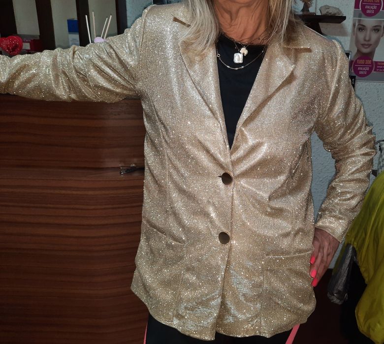 Blazer brilho dourado NOVO
