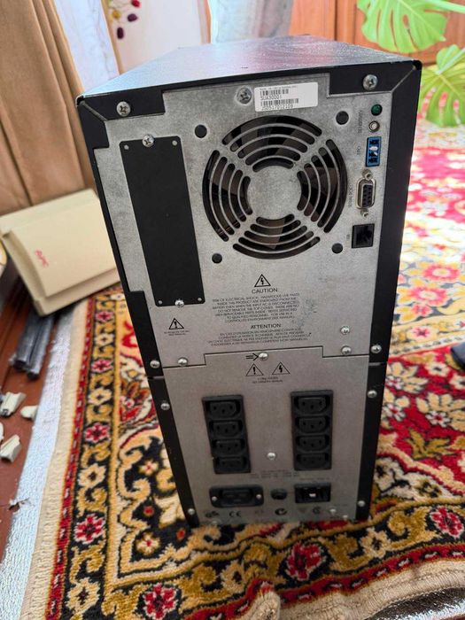 Блок бкзперебійного дивлення ББЖ UPS APC 3000