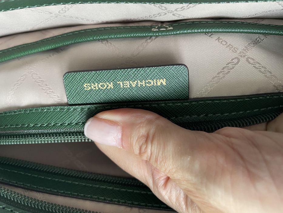 Torebka Michael Kors Medium Saffiano Leather Top-Zip Tote Bag.