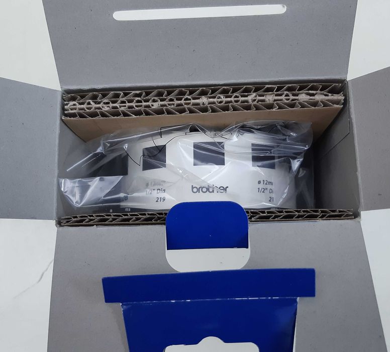 Cx. 1200 Circular Labels 12 mm Self-Adhesive, New BROTHER DK-1121964552986374274124