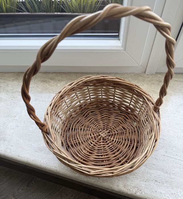 Koszyk wiklinowy