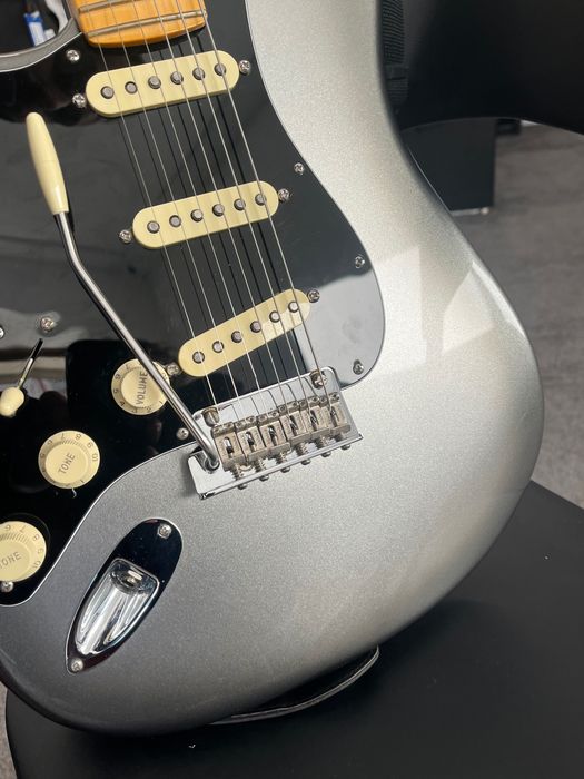 Fender American Professional II Stratocaster RW ESQUERDINA