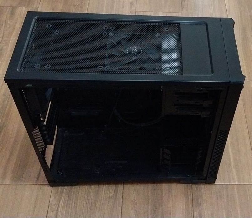 Caixa ATX Corsair Carbide 300R