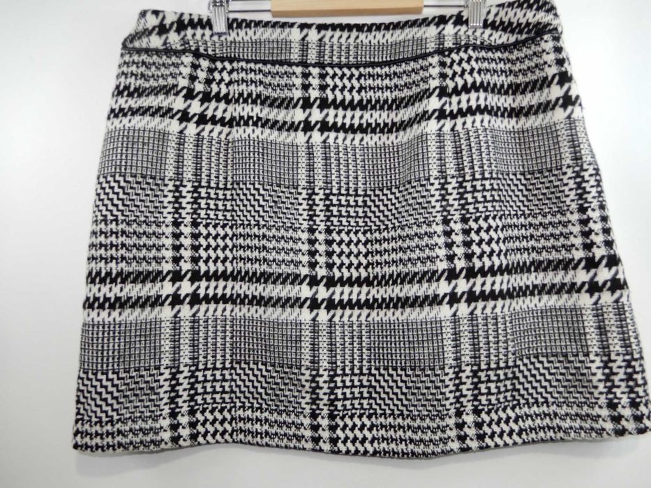 Spódnica do kolan pepitka ciepła jesień zima biała czarna 48 4XL