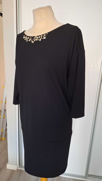 elegancka sukienka w roz