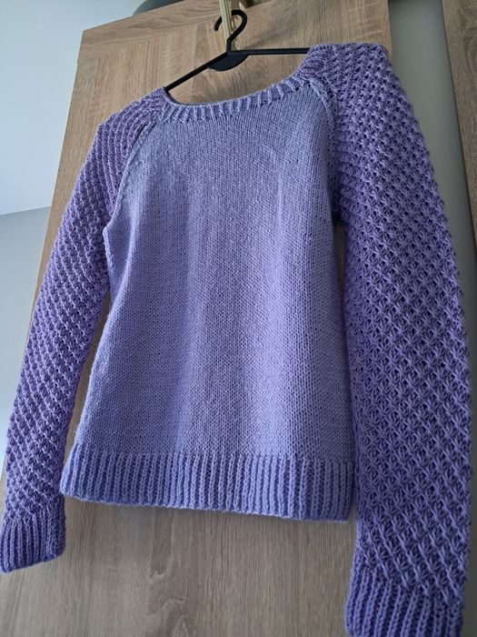 Przepiękny sweterek liliowy, ciepły, xs