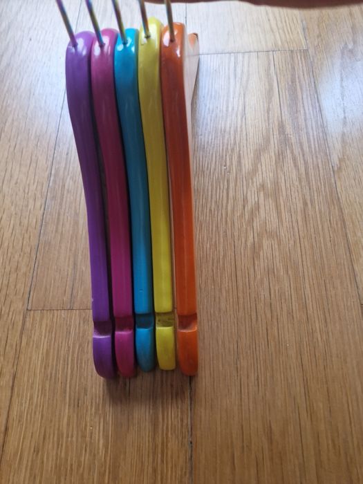 Cabides madeira infantis