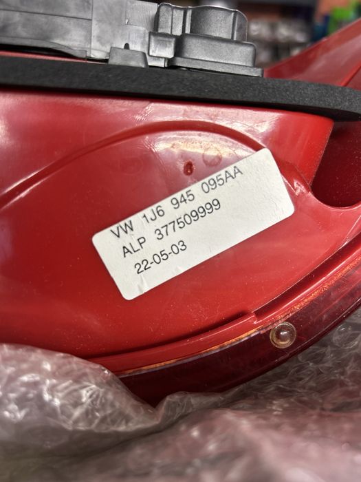 Farolim traseiro esquerdo VW Golf 4