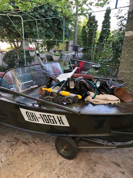 Продам лодку  Прогресс с мотором Сузуки 30