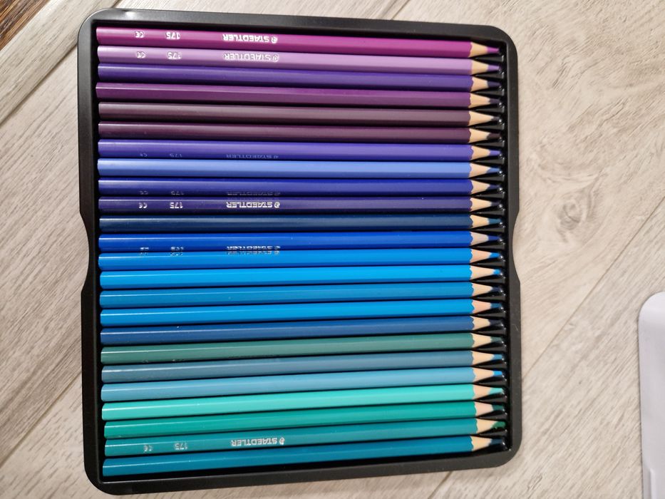 NOWE kredki Staedtler 72 szt.