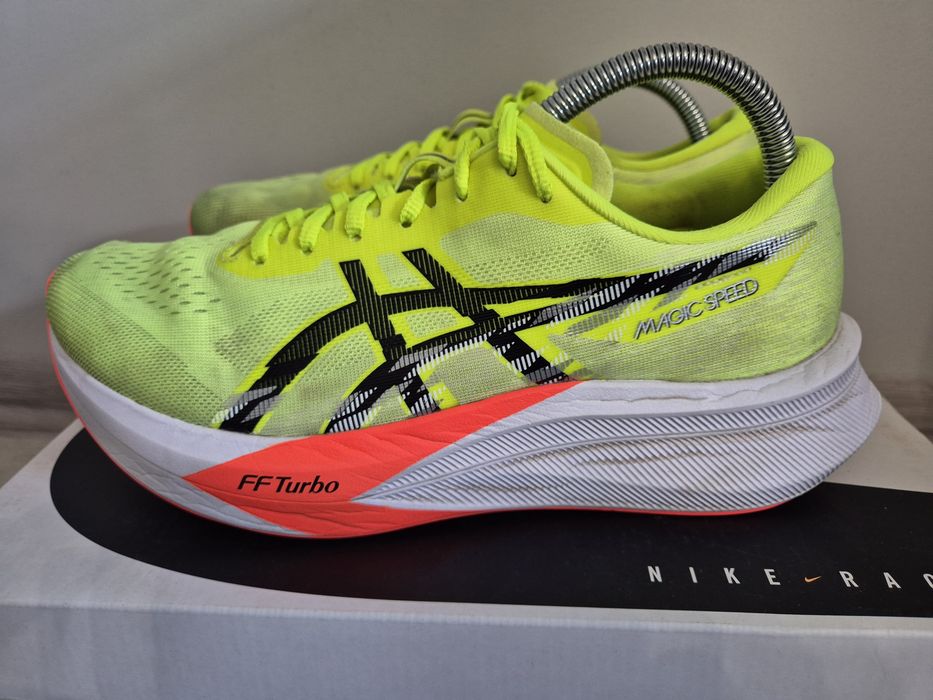 Buty męskie do biegania Asics Magic Speed 4 rozmiar 43,5.