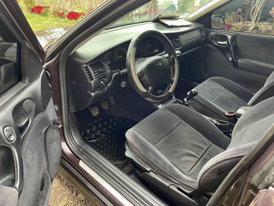 Продам Opel Vectra 1.6 16v