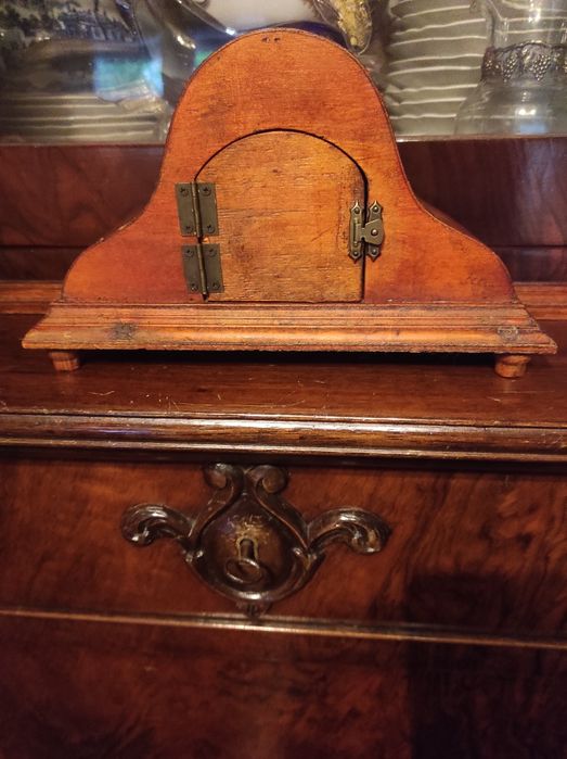 Relógio da Pórtico em madeira