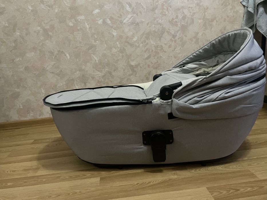 Kikka boo Irene 3 in 1 дитяча коляска з прогулянковим блоком і автолюлькою