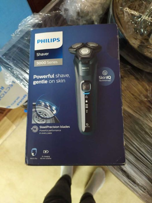 Продаю електробритву Philips Series 5000