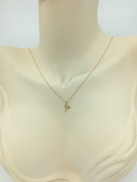 Colar novo em ouro com pendente