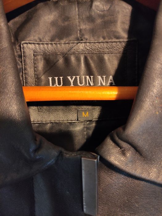 Женский кожаный пиджак