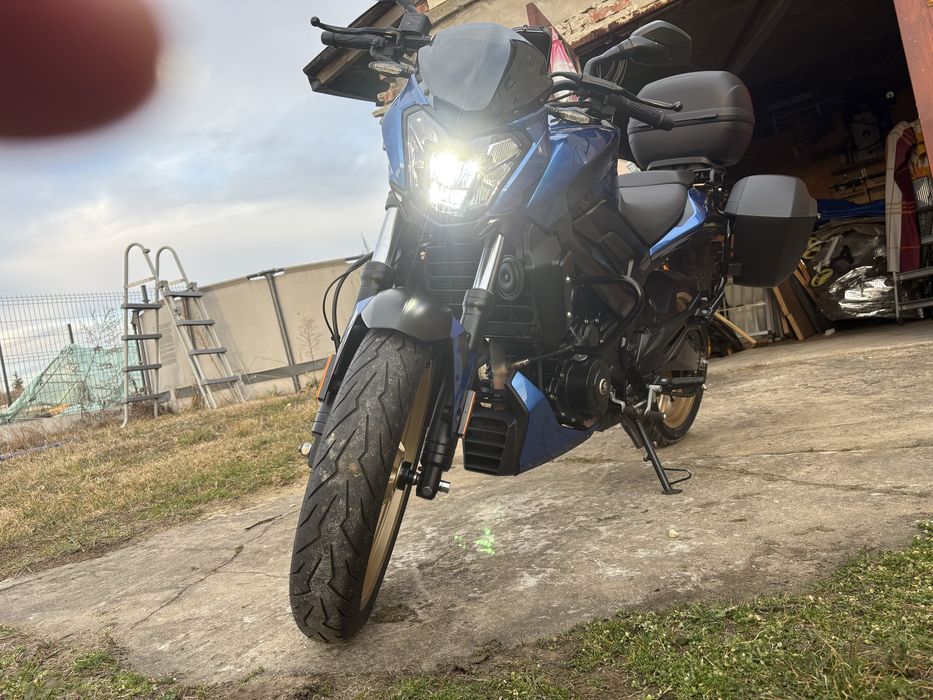 Motocykl Bajaj Dominar 400