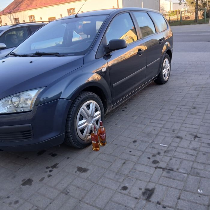 Ford Focus 1.8tdci hak klima
