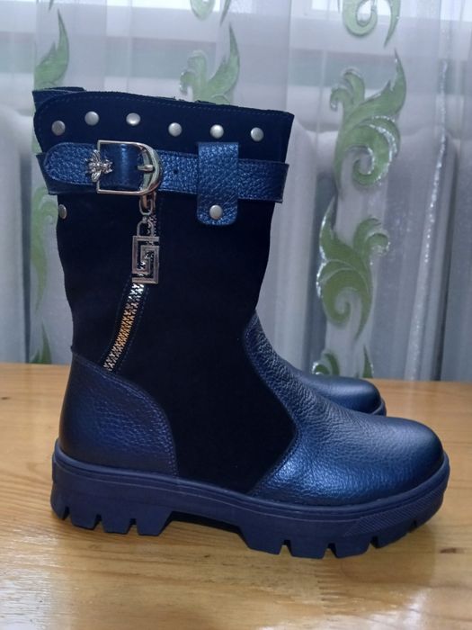 Зимові шкіряні чобітки, черевики для дівчинки, розмір 32-33