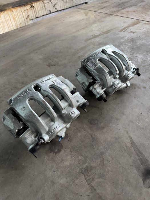 Супорт передній L (лівий) Sprinter W906/907 /VITO 639 / 447 (BREMBO)