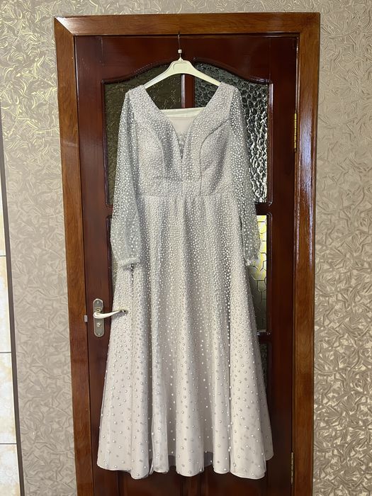 Нарядне плаття на святкову подію