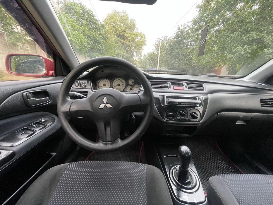 Mitsubishi Lancer 1.6 Газ
