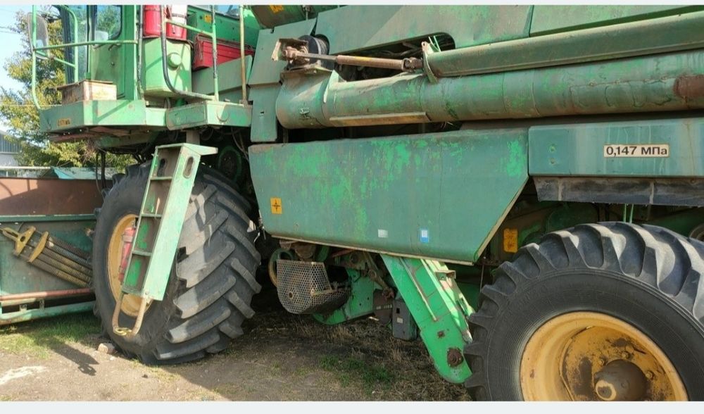 Продам комбайн Дон 1500В