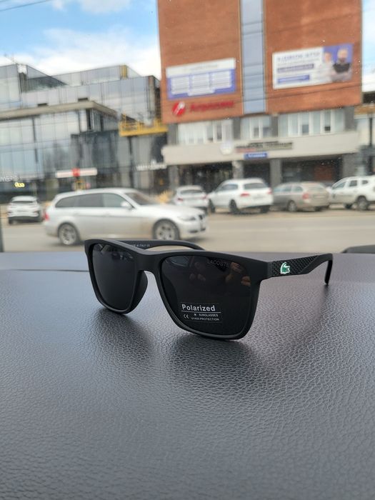 Lacoste чоловічі окуляри сонцезахисні Чорна лінза