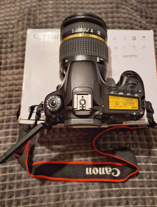 Lustrzanka Canon EOS 60D  + Obiektyw Tamron 17-50mm 2.8