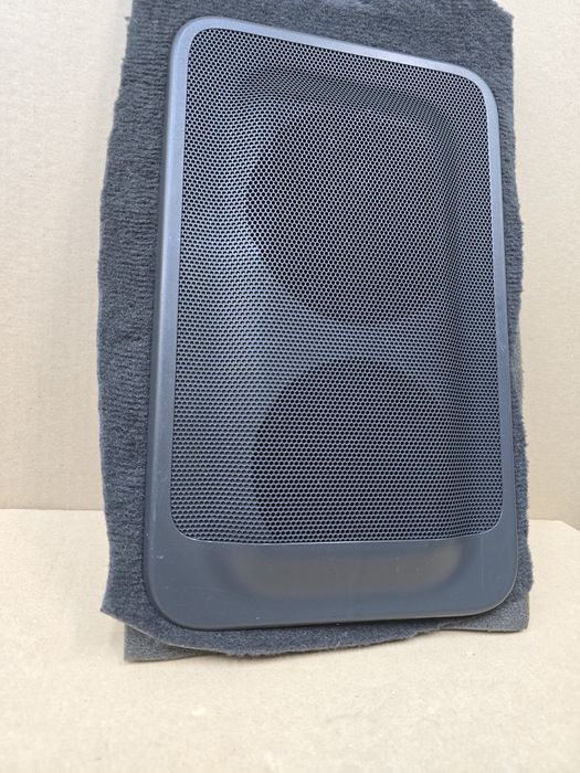 Maskownica  Głośnika  SUBWOOFERA Volvo V40 95-04