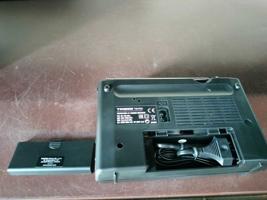 Radio sieciowo-bateryjne AM,FM,SW Tiross TS458 solidne z gwarancją skl