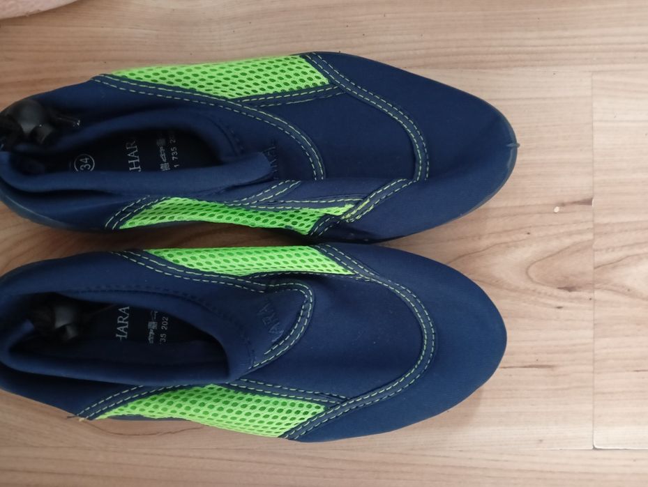 Buty do pływania r.34