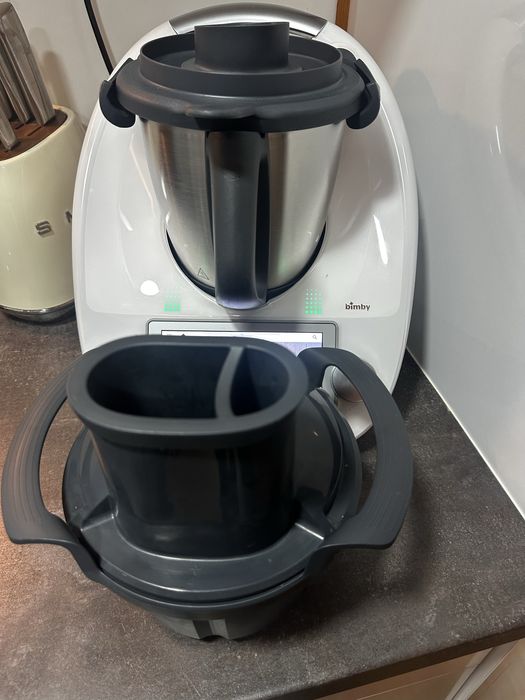 Bimby tm6 com todos os acessórios