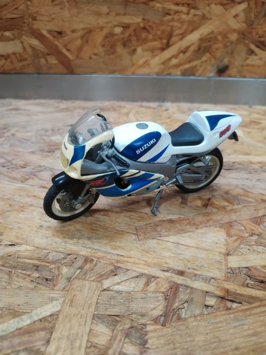 Miniatura Suzuki Gsxr 750