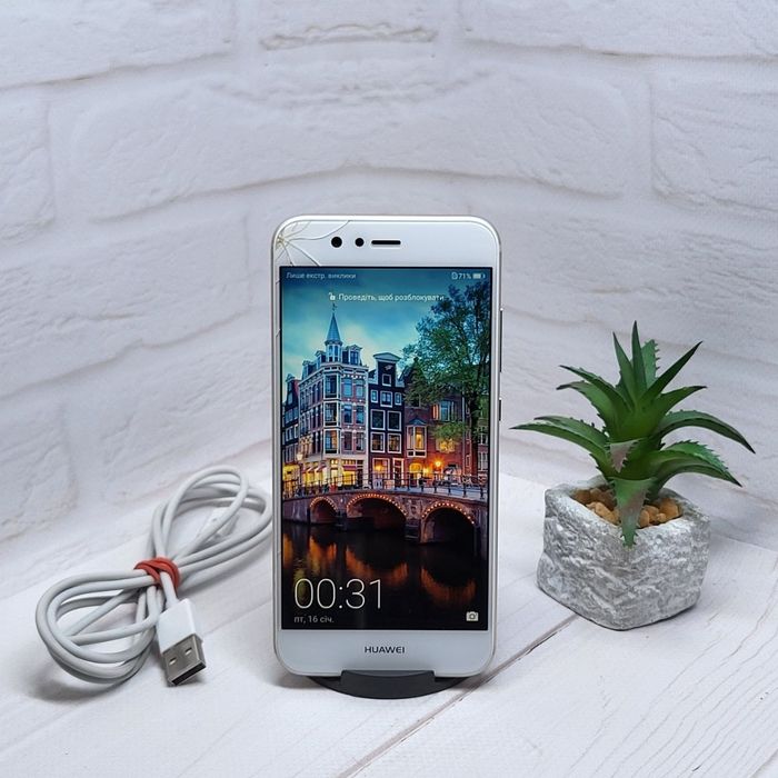Продам телефон Huawei Nova 2 4/64Gb в гарному стані