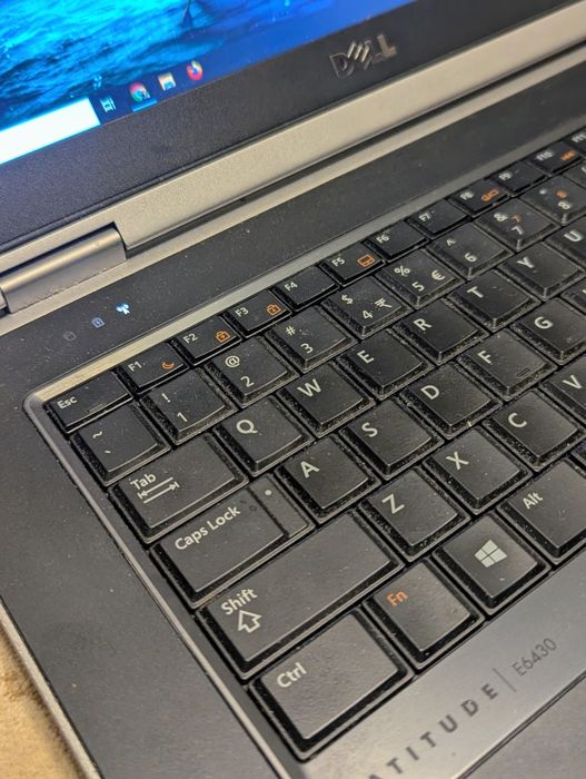 Cudo! Laptop Dell Latitude e6430 Intel i7, 8 GB RAM, 2.9 GHz, 120GB !!