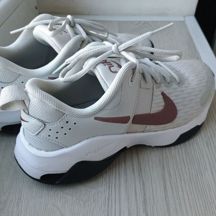 Nike zoom bella 6