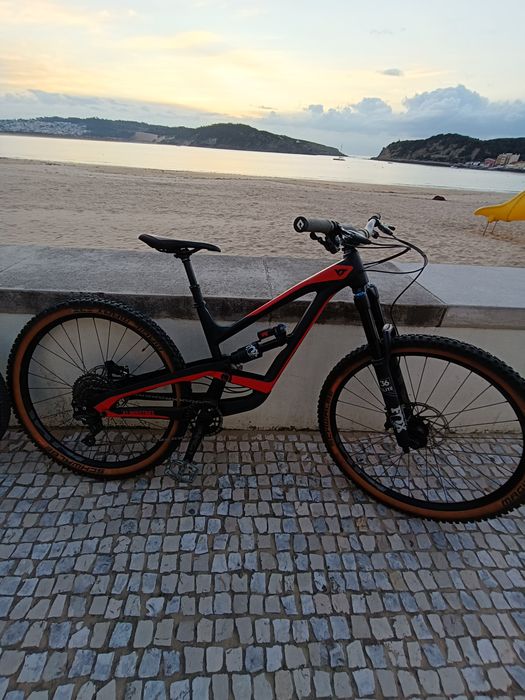 Bicicleta Enduro YT Industries CAPRA 29"