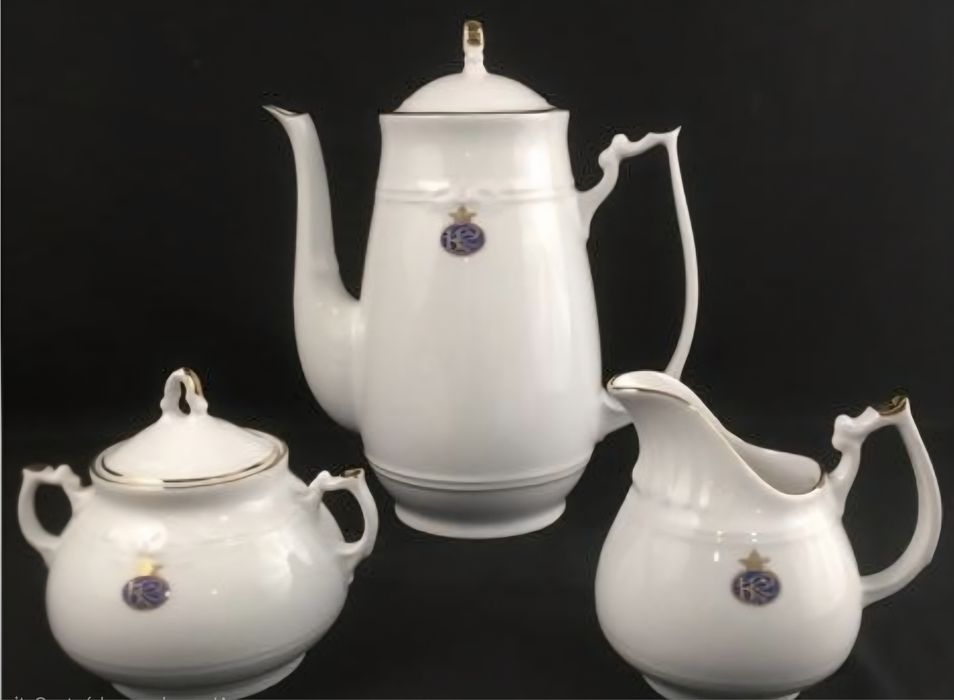Serviço de café em porcelana (27 peças)
